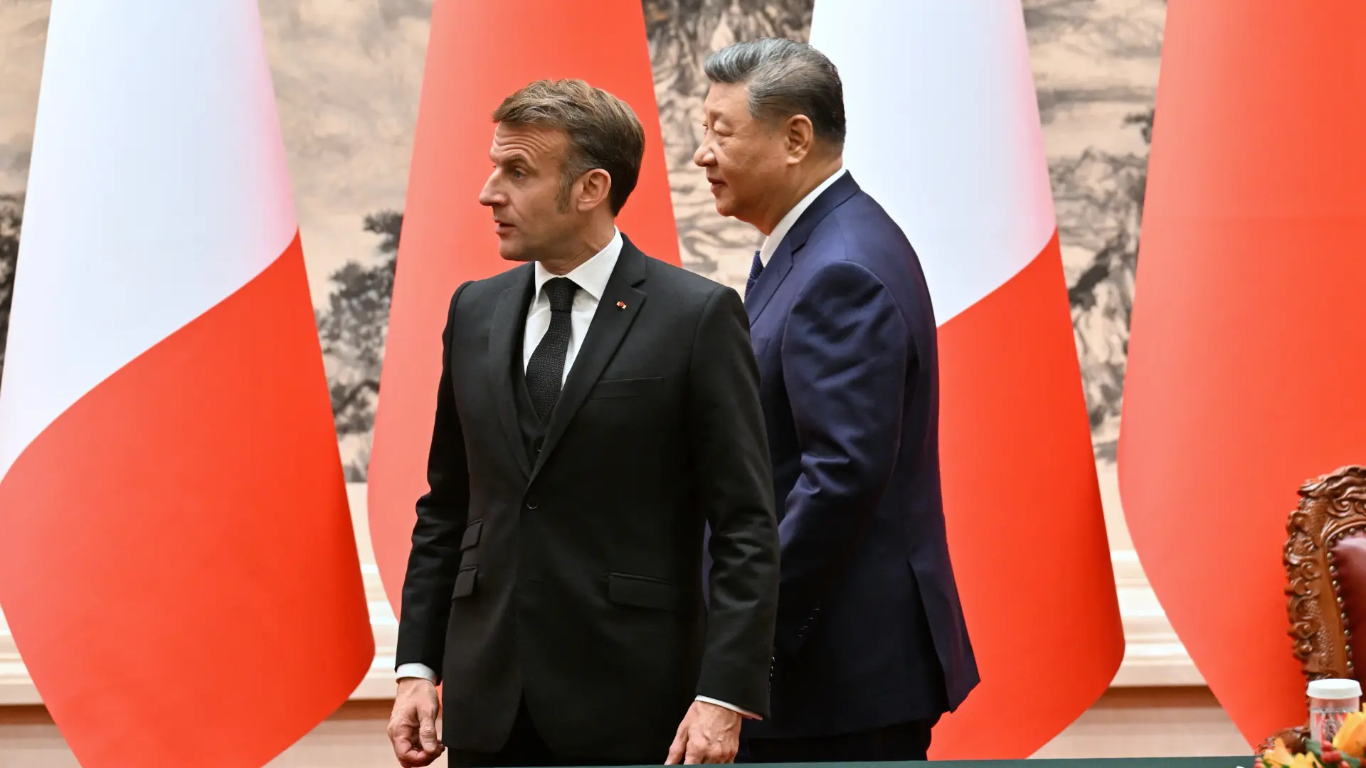 Emanuel Makron i Si Đinping-693574f956e63.webp
