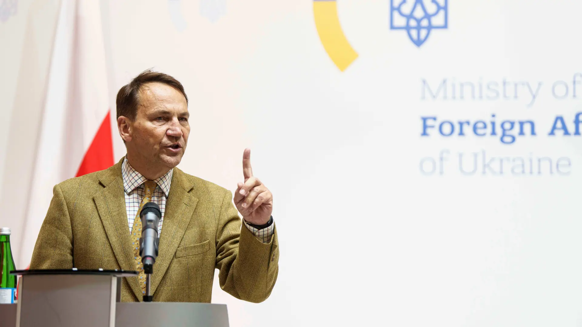 Radoslav Sikorski, AP-692eb679e31e1.webp