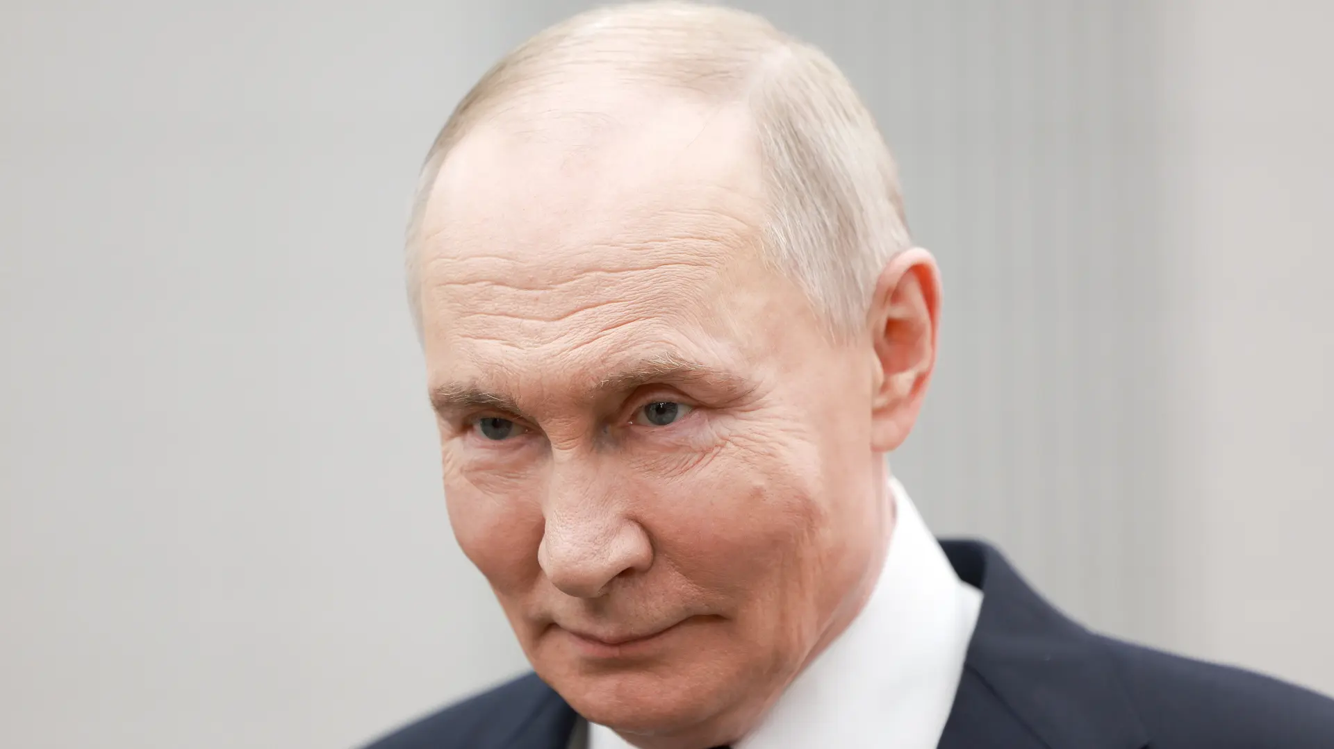 Vladimir Putin (4)-693193868cc2d.webp