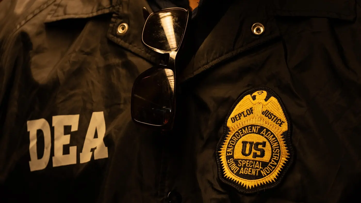 američka DEA, agent DEA drug enforcement ageny, agencija za borbu protiv droge USA, SAD - 26 avg 2025 - profimedia-1031372359-69419323efefe.webp