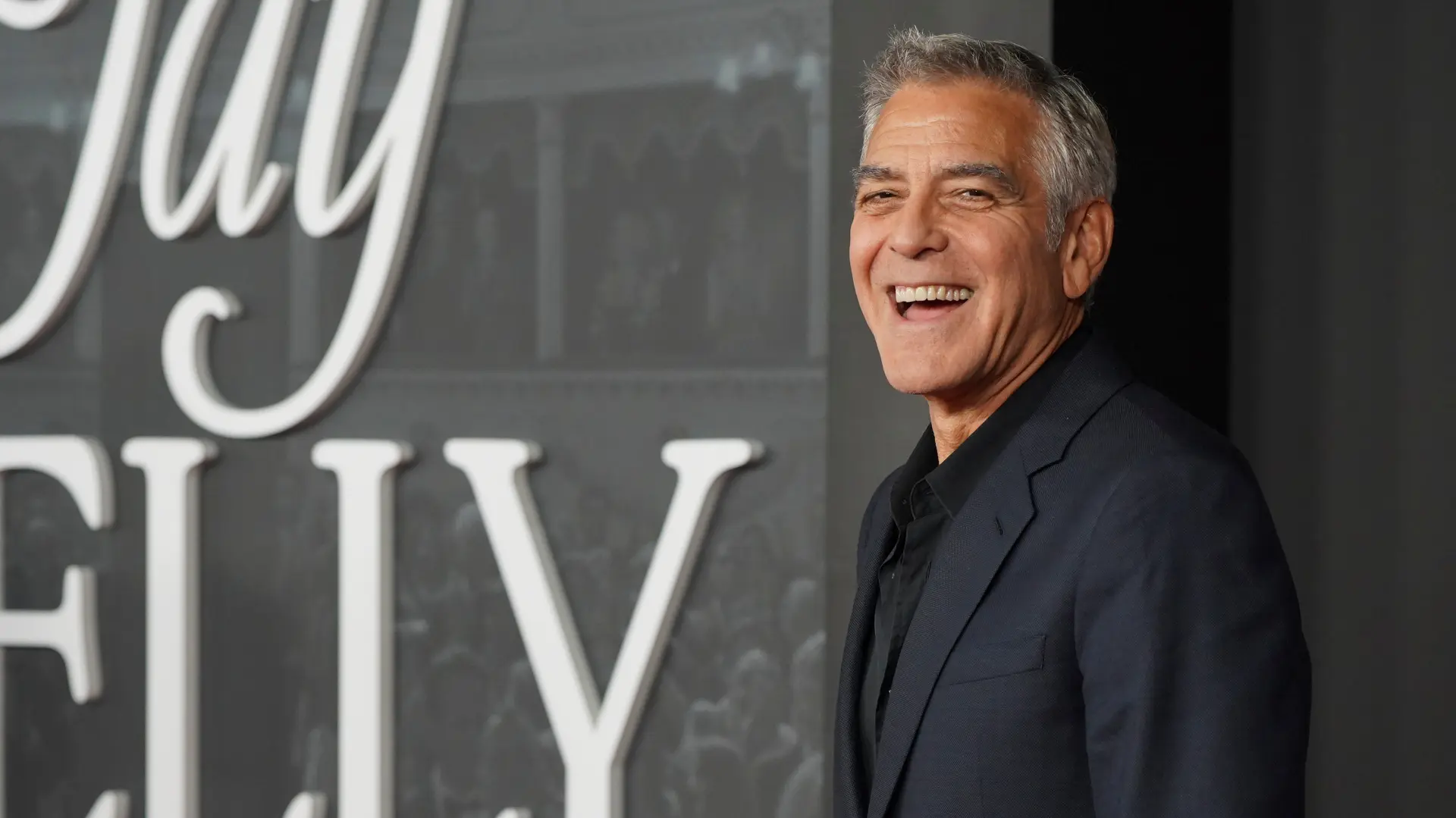 džordž kluni dd-69401ec96812d.webp