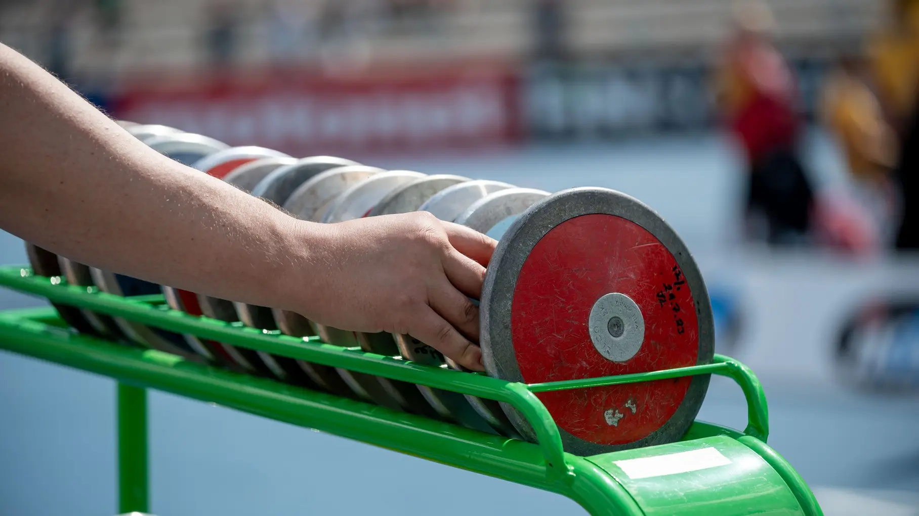 disk, bacanje diska, atletika - shutterstock_2340315881-694e9d1c07a55.webp