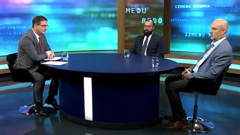 između redova - UNA-69358cb42e2b9.webp