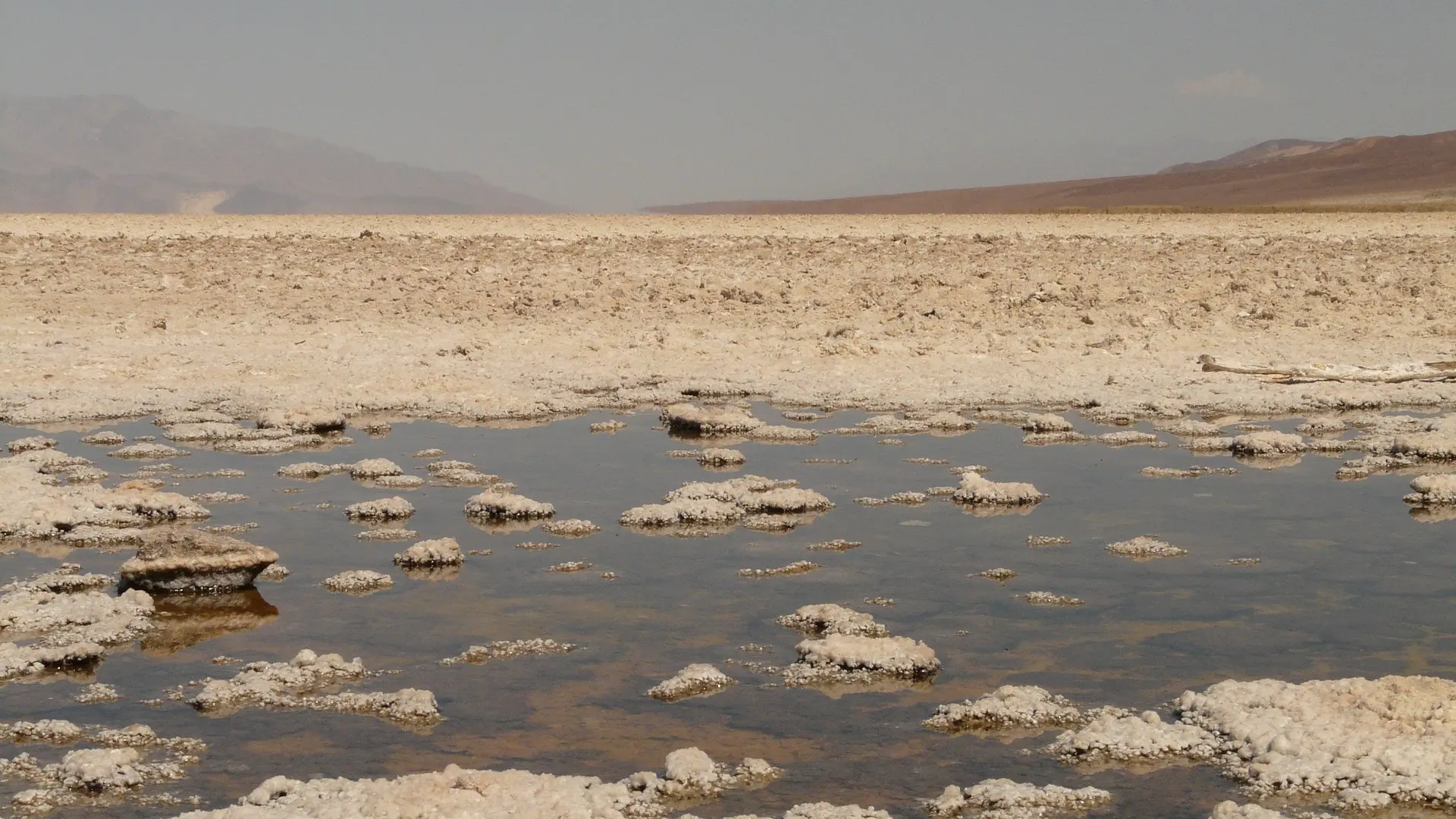 jezero Dolina smrti-6943e79d106d4.webp