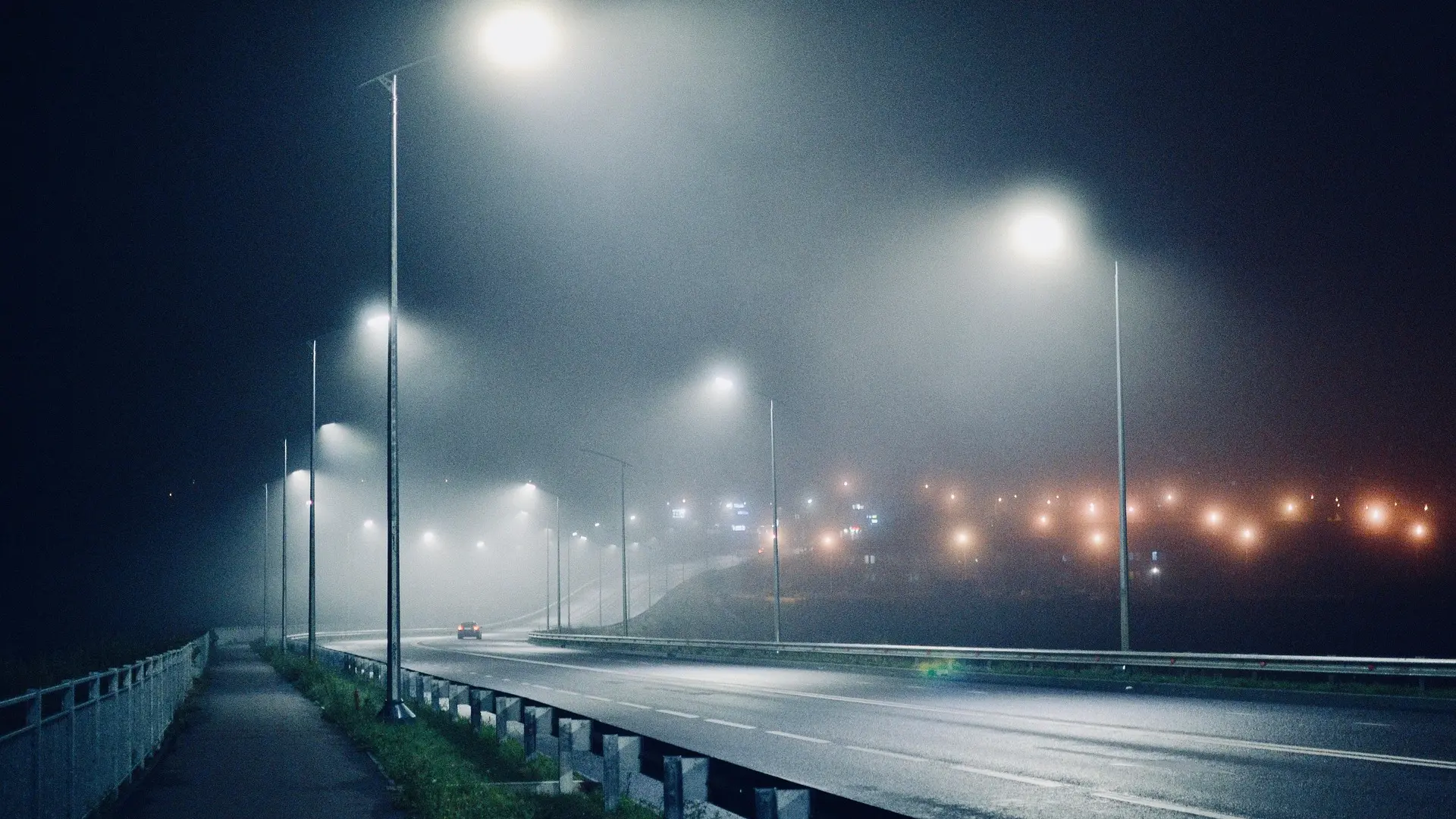 magla, noć, put-694061e1bfa07.webp