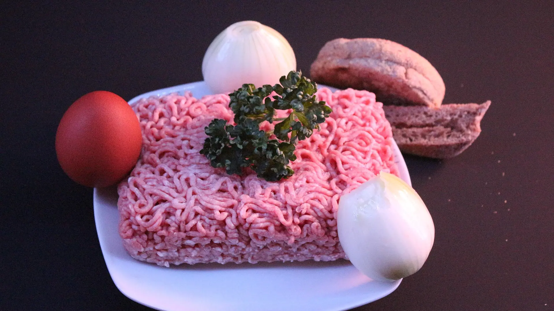 mleveno meso pixabay-692ef6b1eeca5.webp