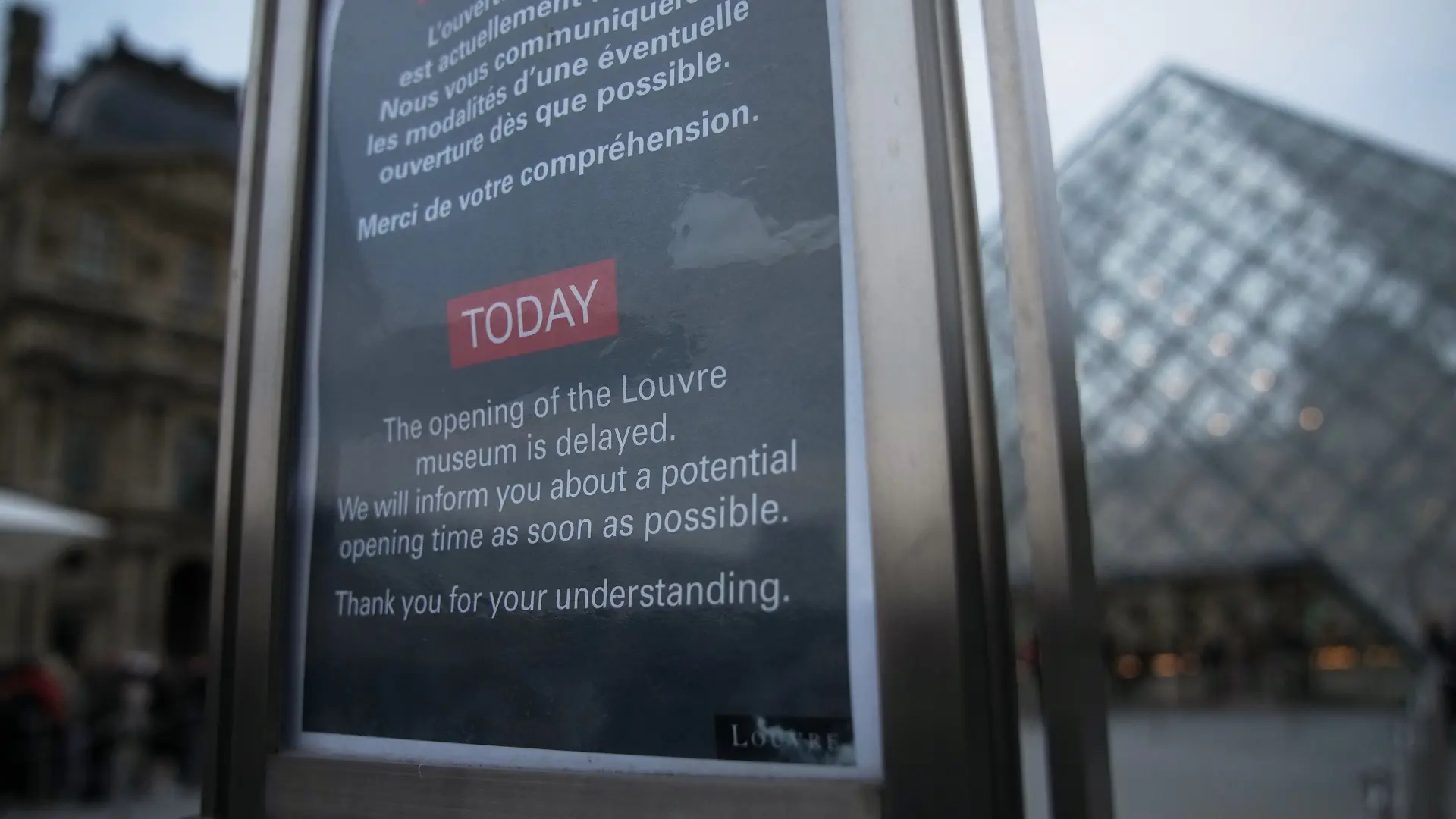 muzej luvr ne radi 17 dec 2025 - Tanjug AP Photo Christophe Ena-69427d8727d54.webp