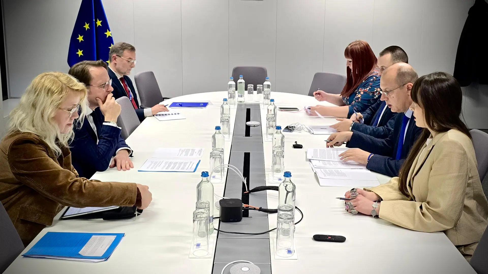 oliver varhelji, đuro macut, 8 dec 2025 - TANJUG MINISTARSTVO ZDRAVLJA (1)-693723bee532b.webp