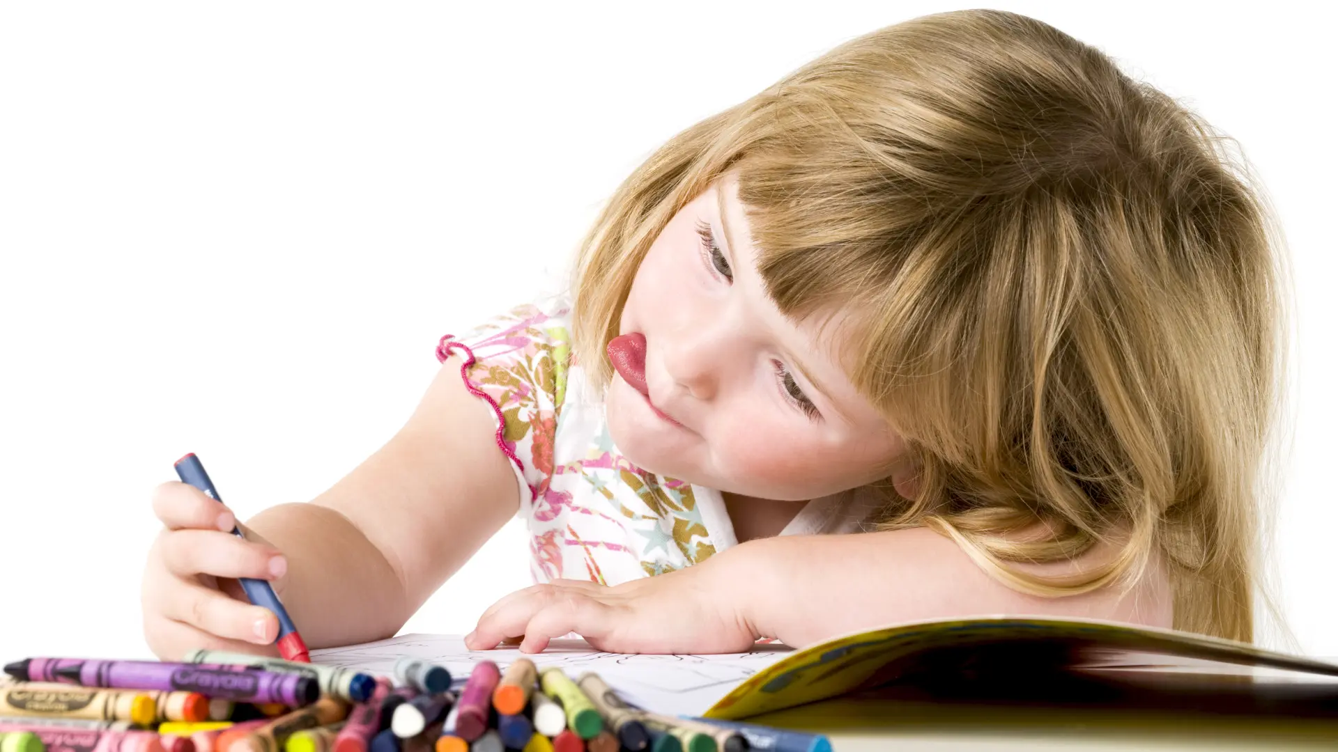 shutterstock_176032274 pisanje devojčica bojanka-694c117487752.webp