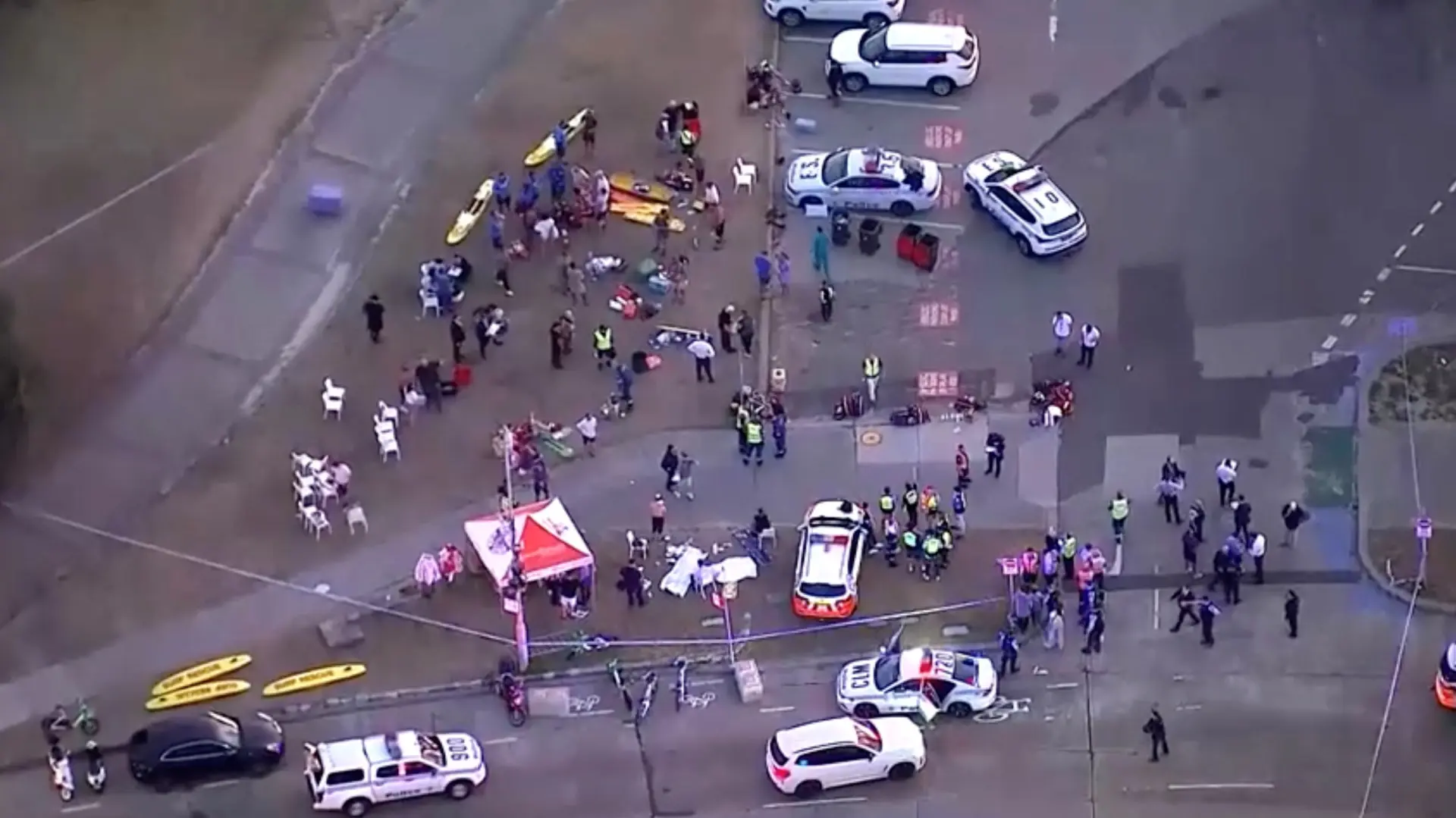 sidnej, australija, pucnjava na plaži bondi u sidneju austrliji, 14 dec 2025 - via REUTERS-693ec1a57854f.webp