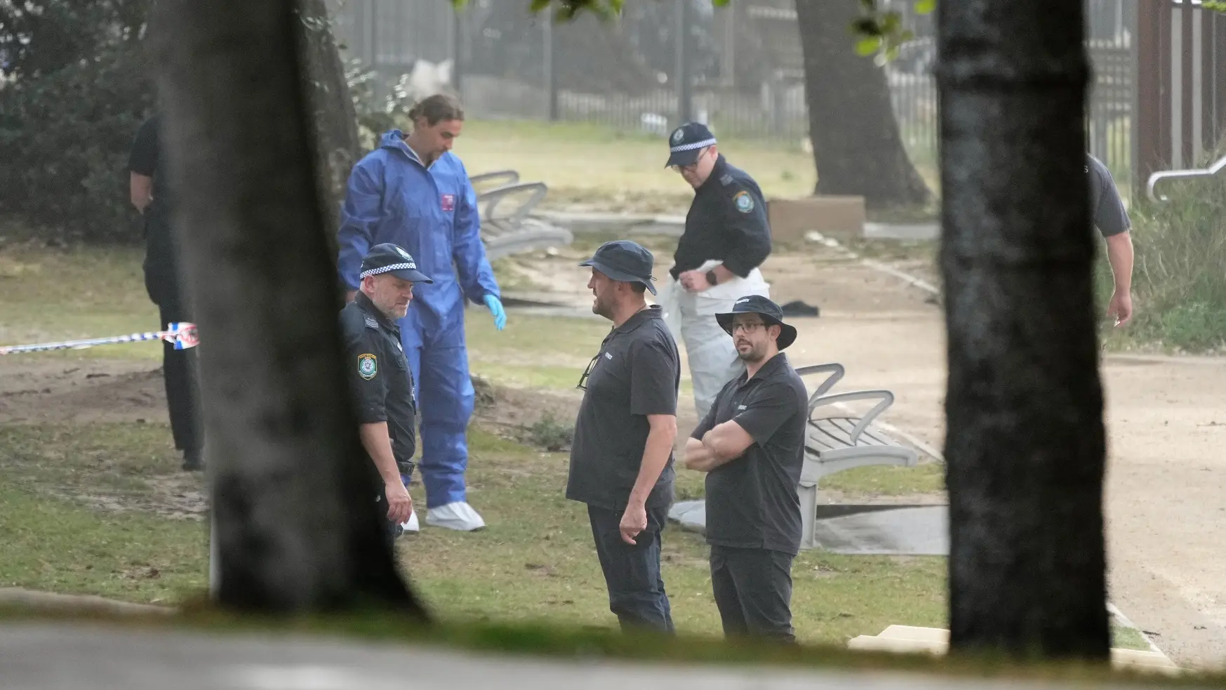 sidnej, austrlija, teroristički napad na plaži bondi u sidneju australiji - AP Photo Mark Baker - AP25348736758057-693fea6da5c57.webp