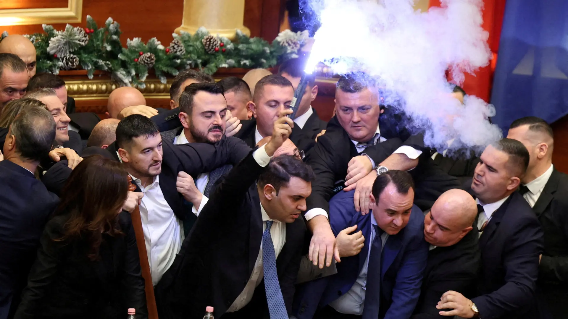 sukob parlament Albanija-6943ffbf7d801.webp