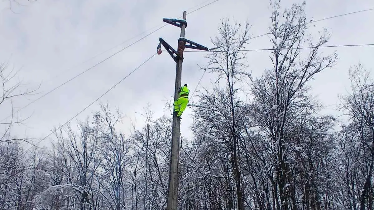 Elektrodistribucija Srbije monteri sneg struja (3)-6962615c86c57.webp