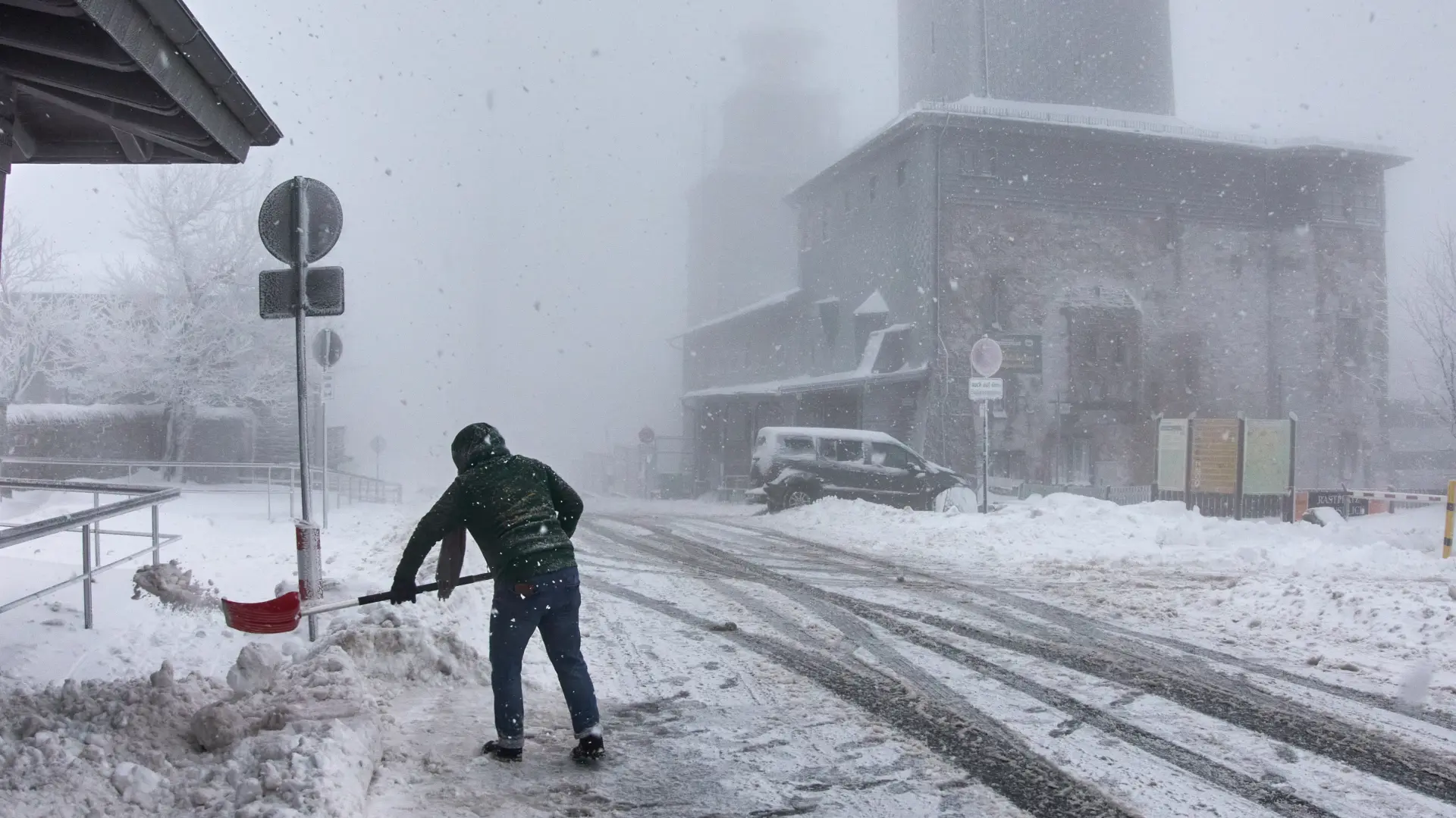 Frankfurt nevreme zima sneg-69636c7bd415d.webp