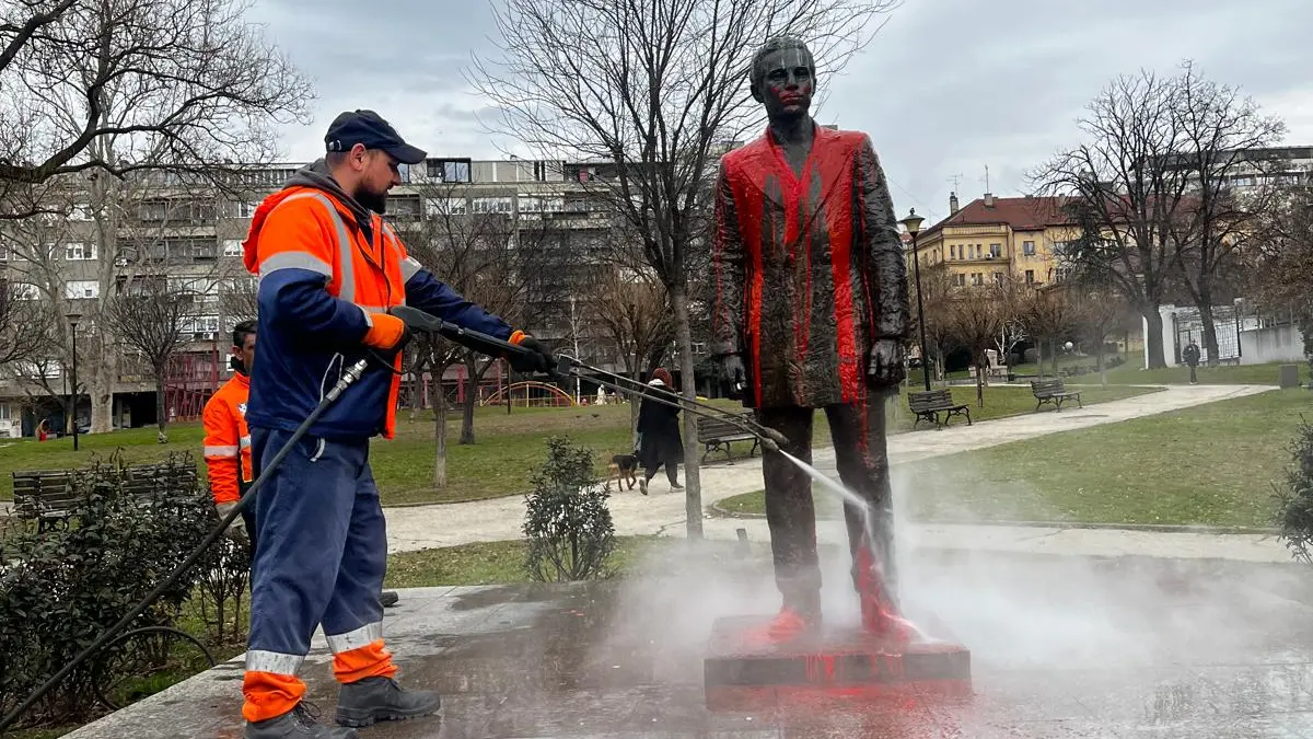 Oskrnavljen spomenik Gavrila Principa-697769e1550ad.webp