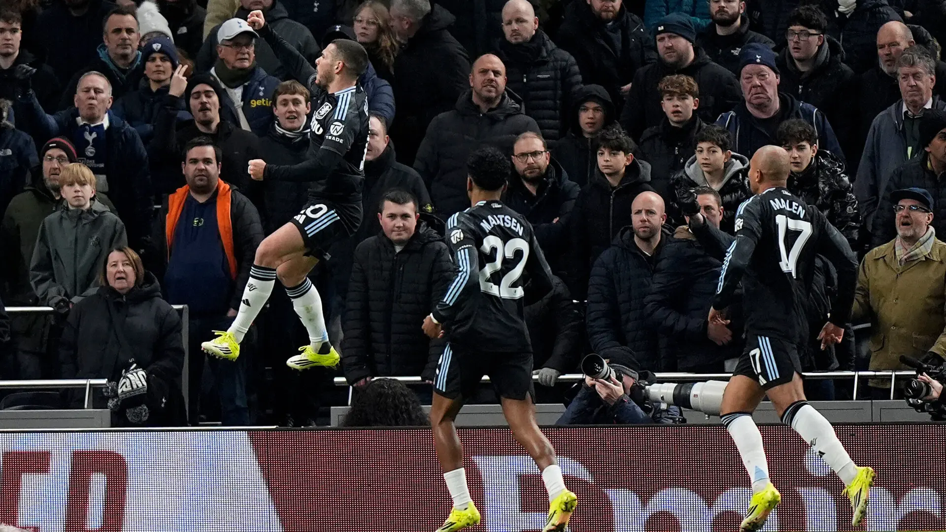 Totenhem Aton Vila Emi Buendija-6962b4f78d489.webp