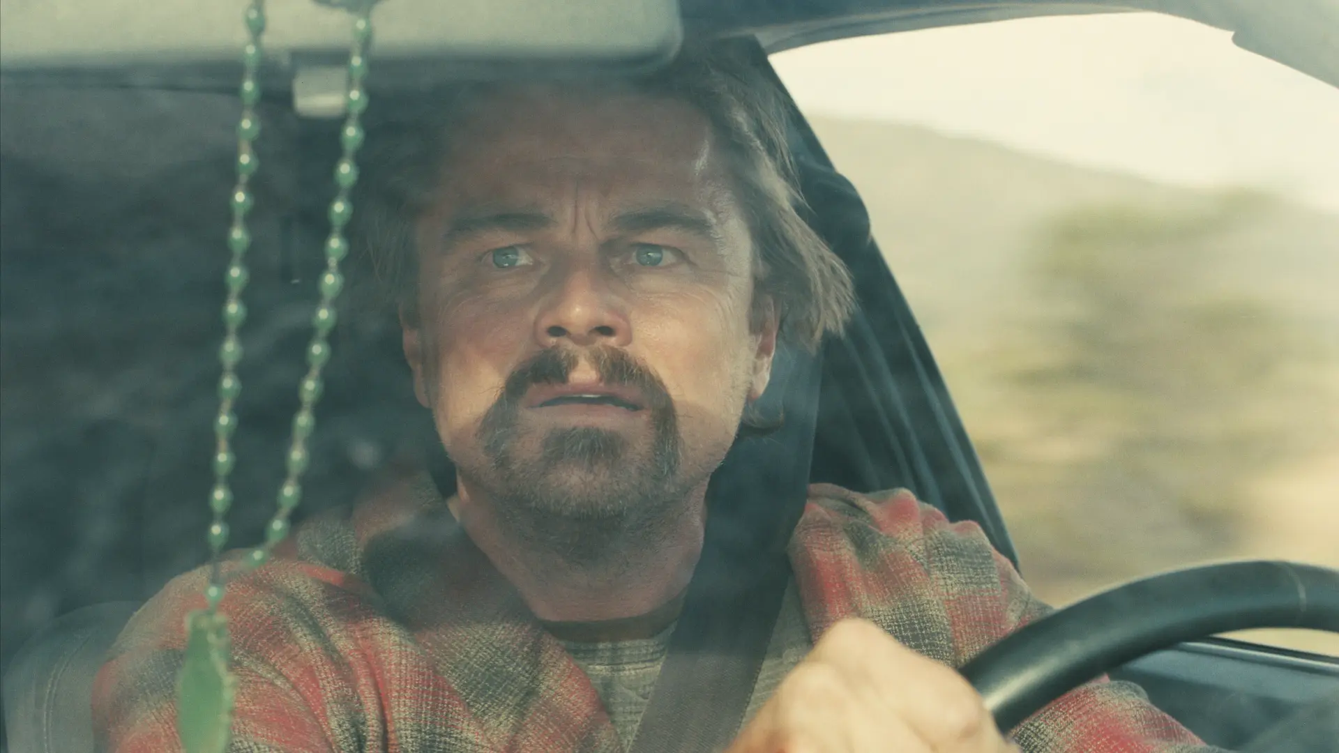 Warner Bros. Pictures via AP jedna bitka za drugom leonardo dikaprio-697cfd1850778.webp