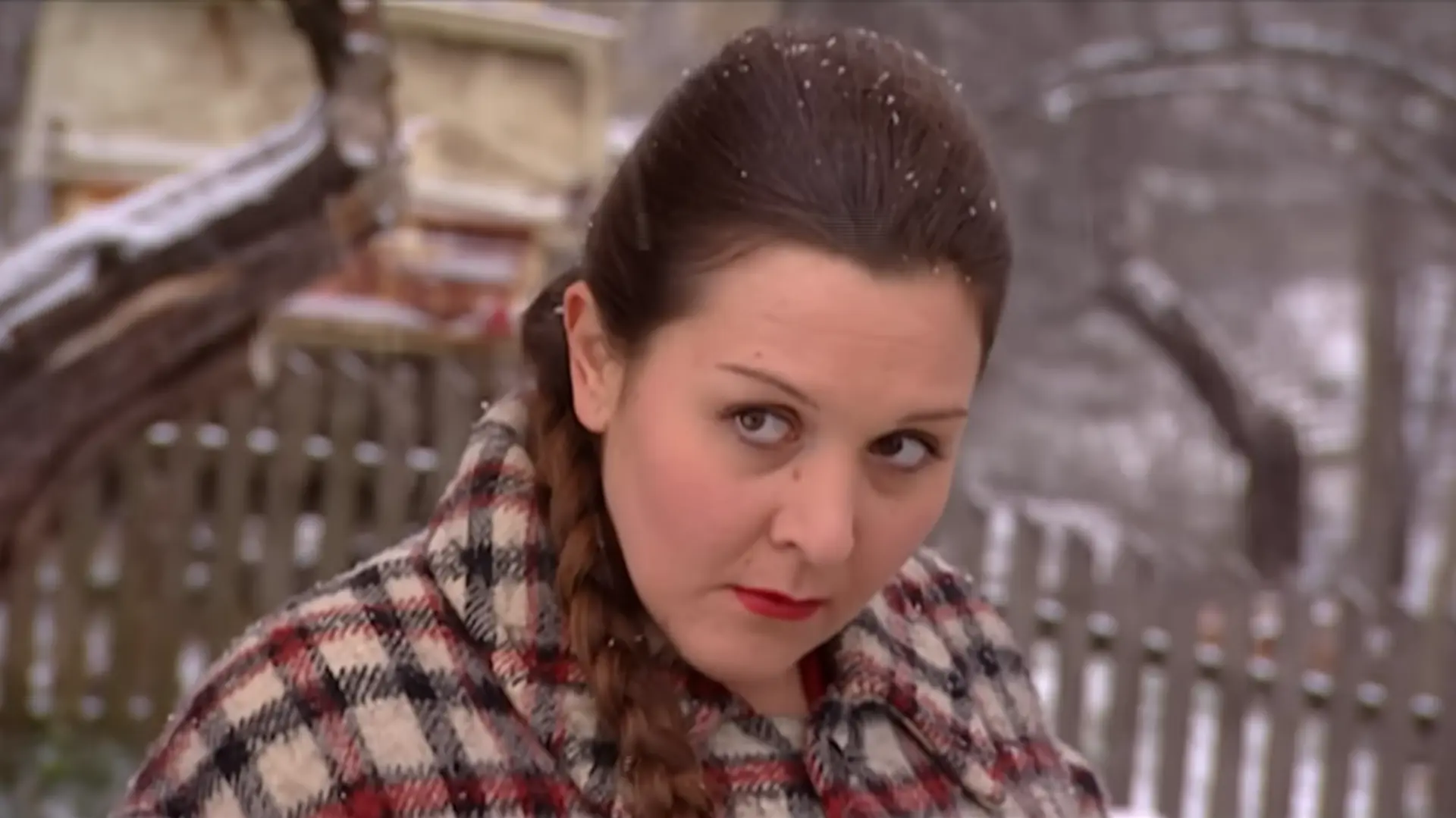 Youtube printscreen, RTS TV Serije - Zvanični kanal Petrojka selo gori a baba se češlja  tijana vučetić-696b60a6e33b0.webp