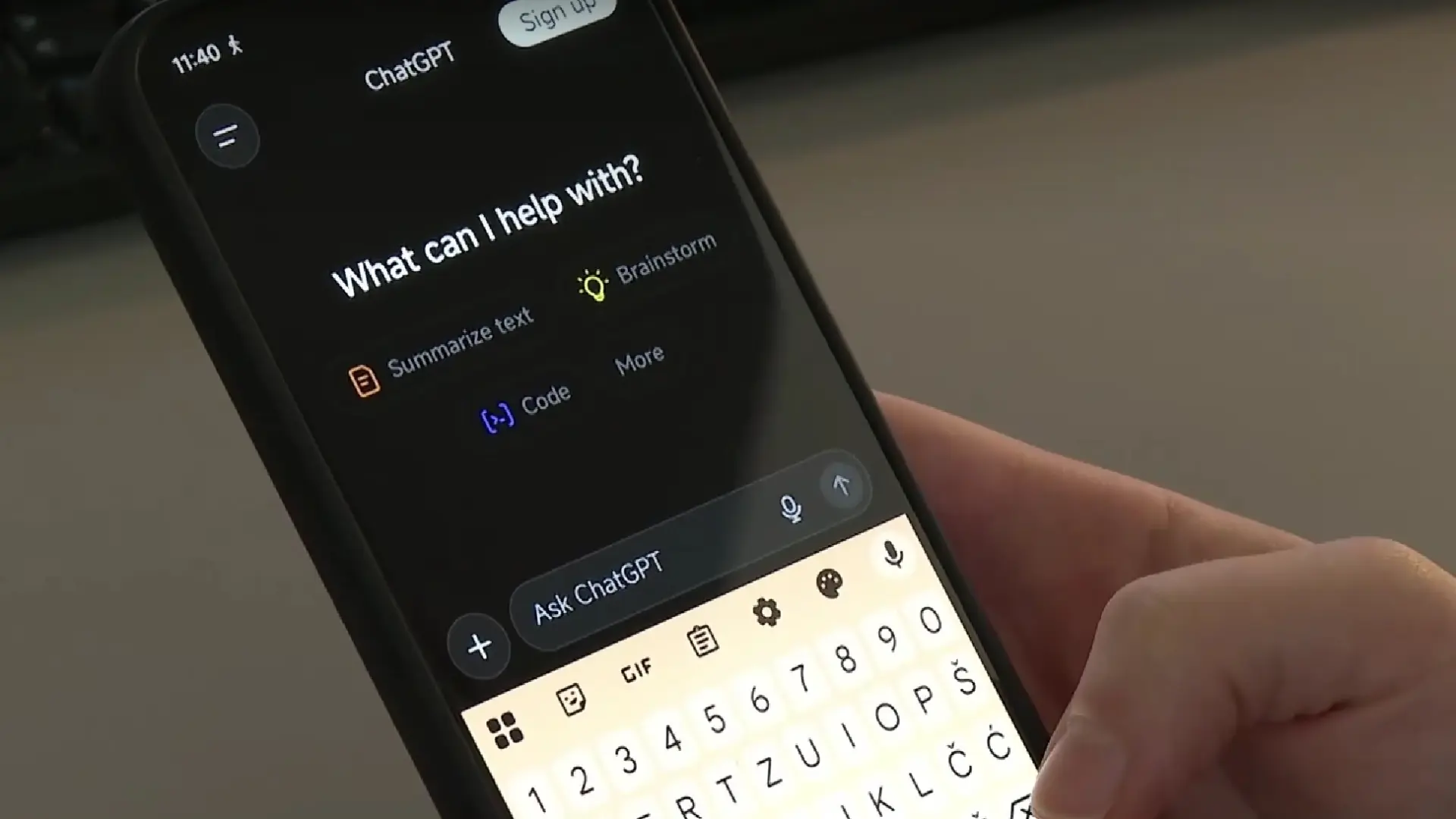 chatgpt veštačka inteligencija mobilni telefon-697e4965d5c2c.webp