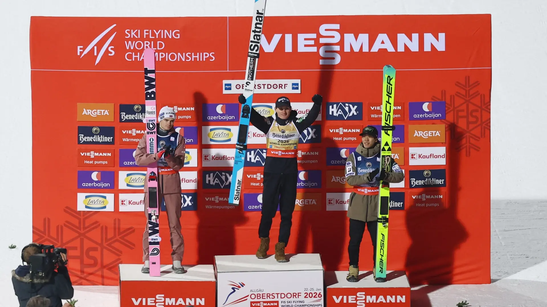 domen prevc osvojio titulu svetskog šampiona u skijaškim letovima - 24 jan 2026 - REUTERS - 2026-01-24T174448Z_1686445936_UP1EM1O1DAMVG_RTRMADP_3_SKI-JUMPING-6975151944eb2.webp