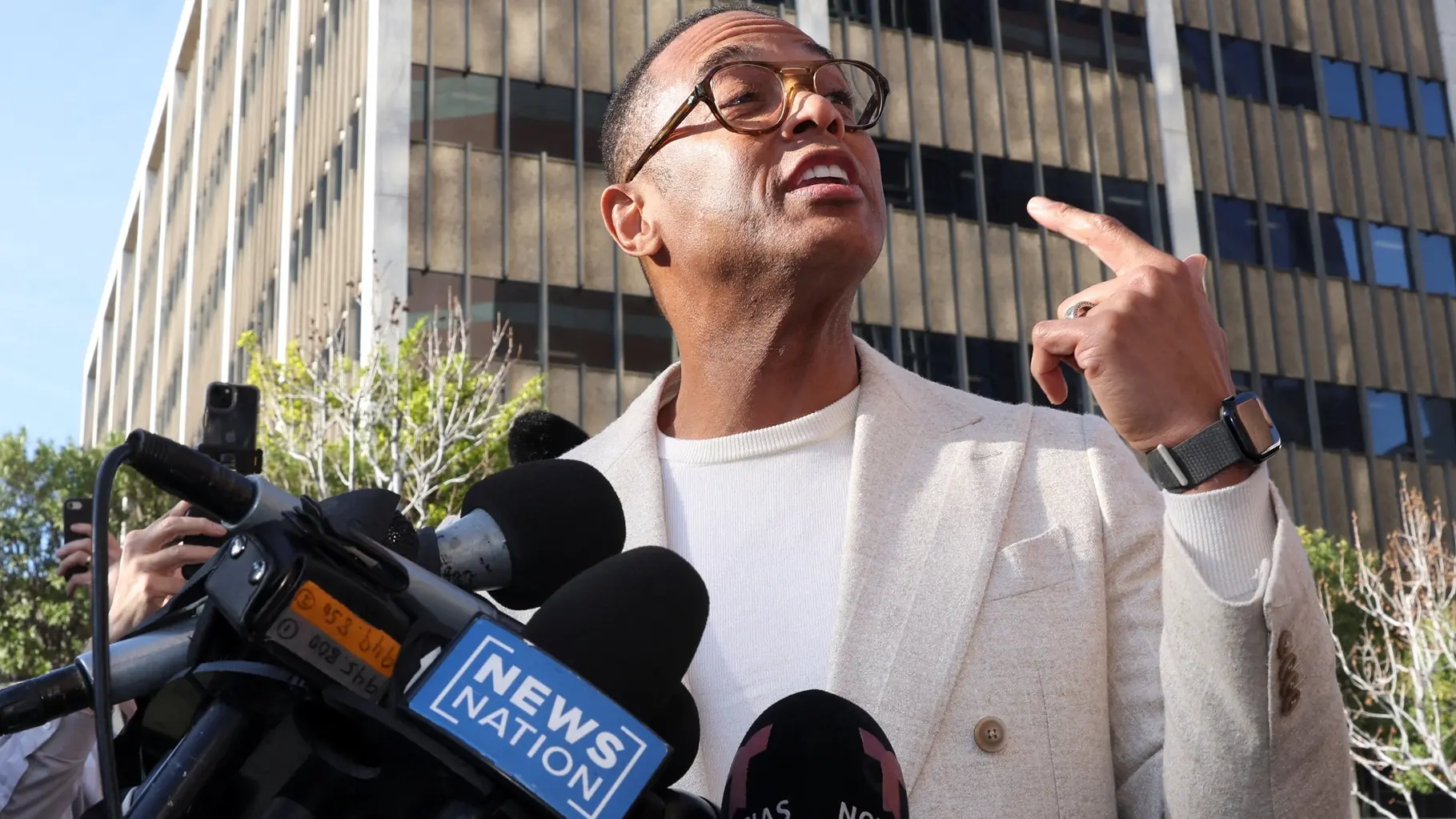 don lemon, 30 jan 2026 - REUTERS - 2026-01-30T233156Z_1719009796_RC2ZBJAECMQW_RTRMADP_3_USA-TRUMP-MINNESOTA-LEMON-697da7187a00a.webp