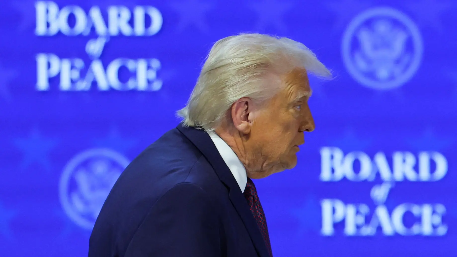 donald tramp, odbor za mir za gazu - 22 jan 2026 - REUTERS - 2026-01-22T130244Z_1877190418_RC2B6JAOP2YA_RTRMADP_3_DAVOS-MEETING-697bcdb518182.webp