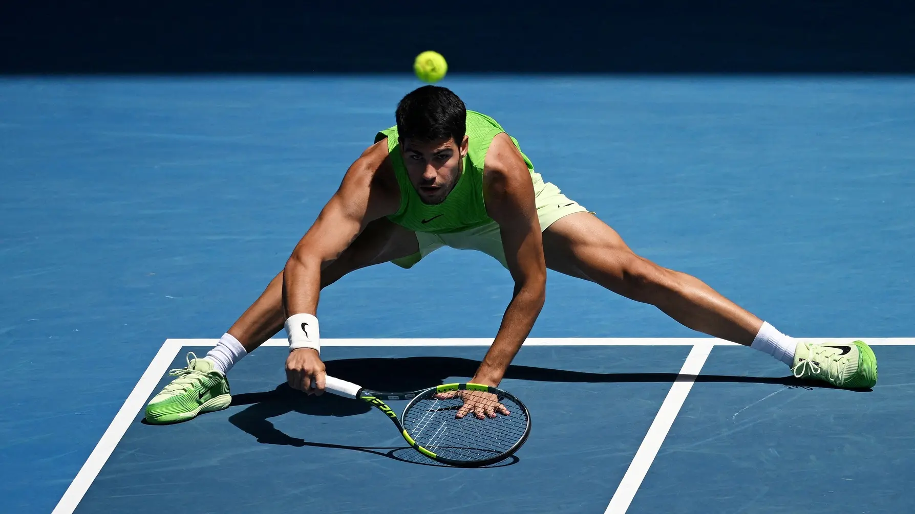 karlos alkaraz, 25 jan 2026 - REUTERS - 2026-01-25T073654Z_1271500259_UP1EM1P0B4R86_RTRMADP_3_TENNIS-AUSOPEN-6975e03c2dfdc.webp