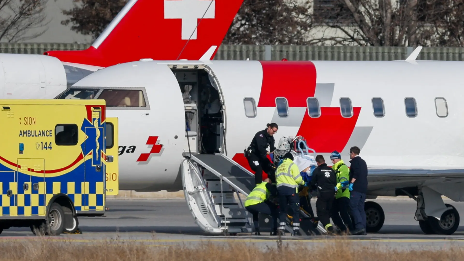 kran montana, eksplozija požar u baru u kran montani, švajcarska - 2 jan 2025 - Reuters (5)-6957c77a2435c.webp