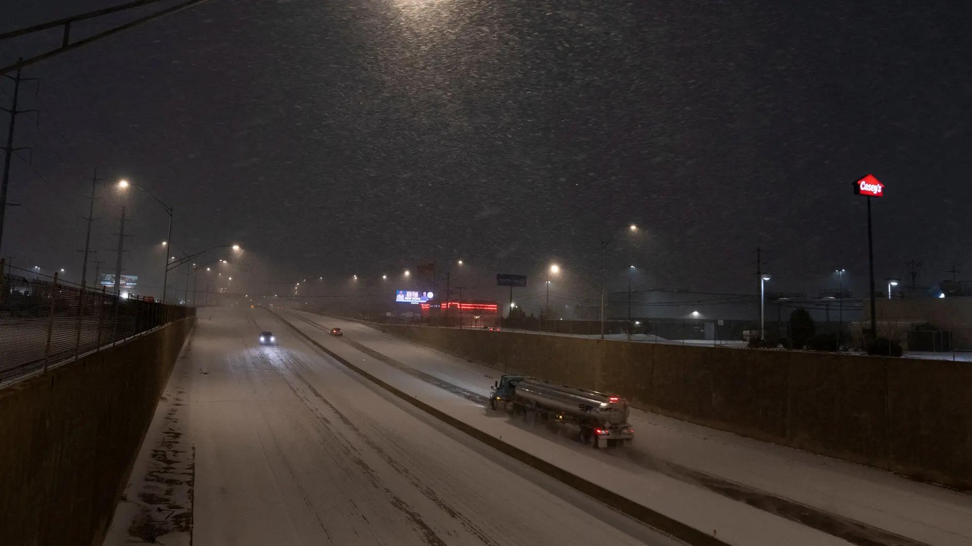 nevreme u sad, u oklahomi, oklahoma siti - 24 jan 2026 - 2026-01-24T065843Z_1969726298_RC2G7JA7C3H2_RTRMADP_3_USA-WEATHER (1)-6974c527621bb.webp