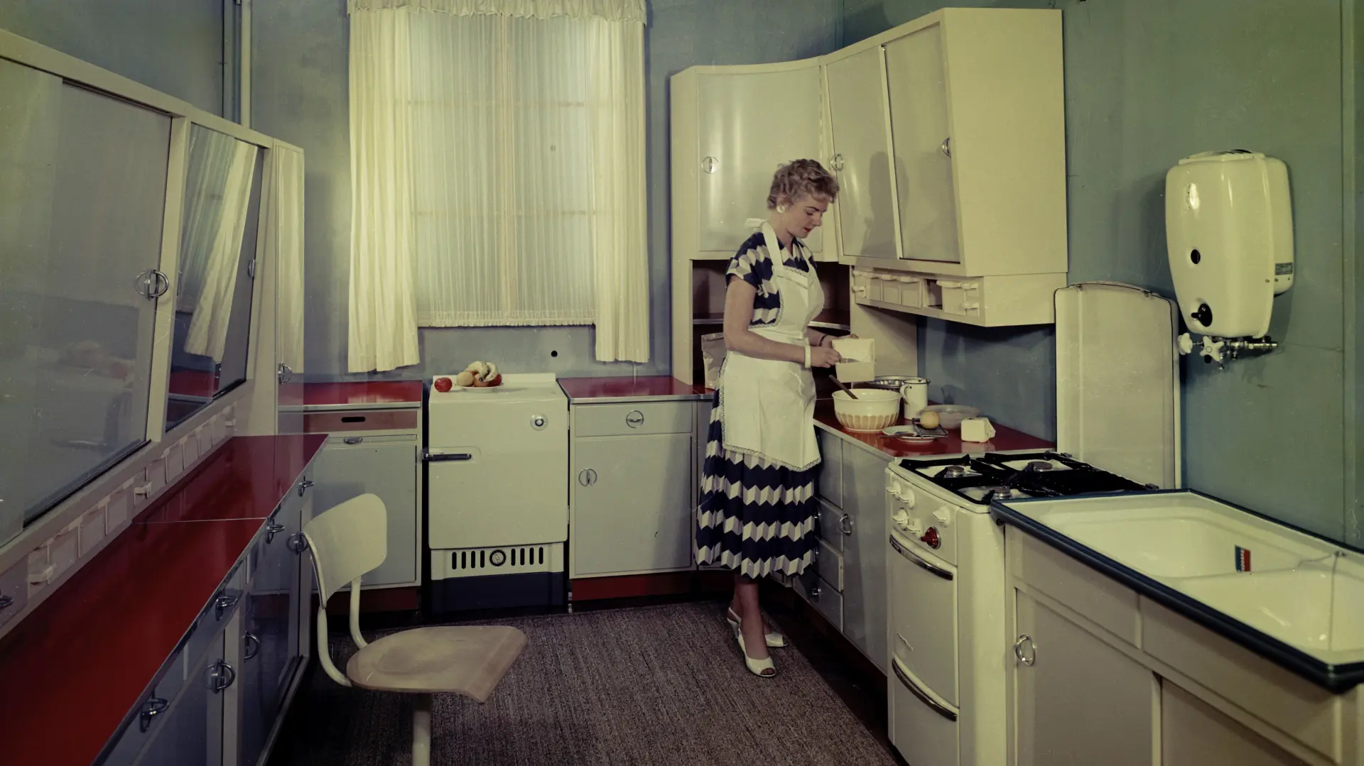 profimedia-0147722668 kuhinja stara kuhinja domaćica 1960 1970 sedamdesete osamdesete domaćica-6968caa49200c.webp