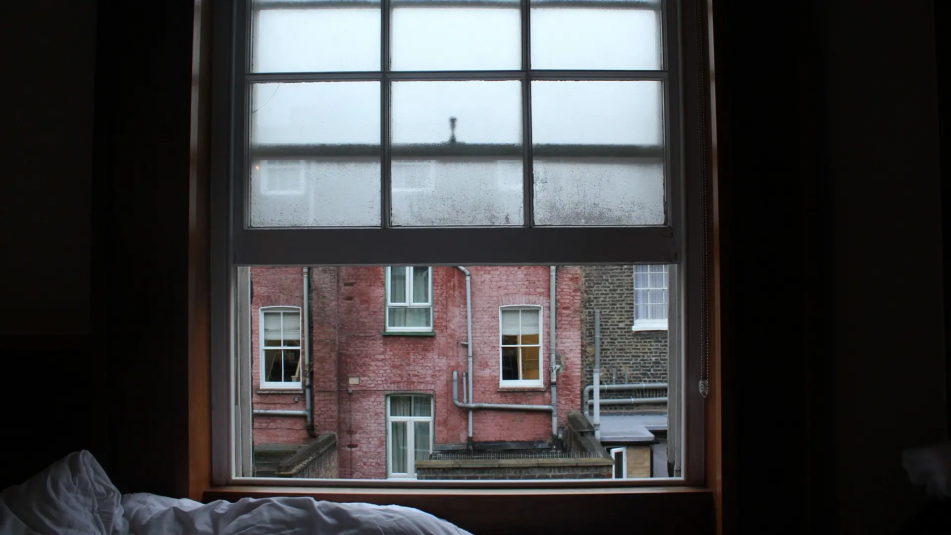 prozor kondenzacija kondenz maglenje prozora soba pixabay-696e31b83bbe8.webp