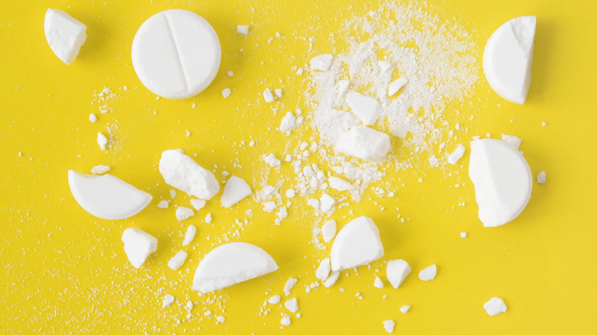 shutterstock_1525980803 tablete drobljenje tableta lekova lekovi tablete-697cb00a76cb0.webp