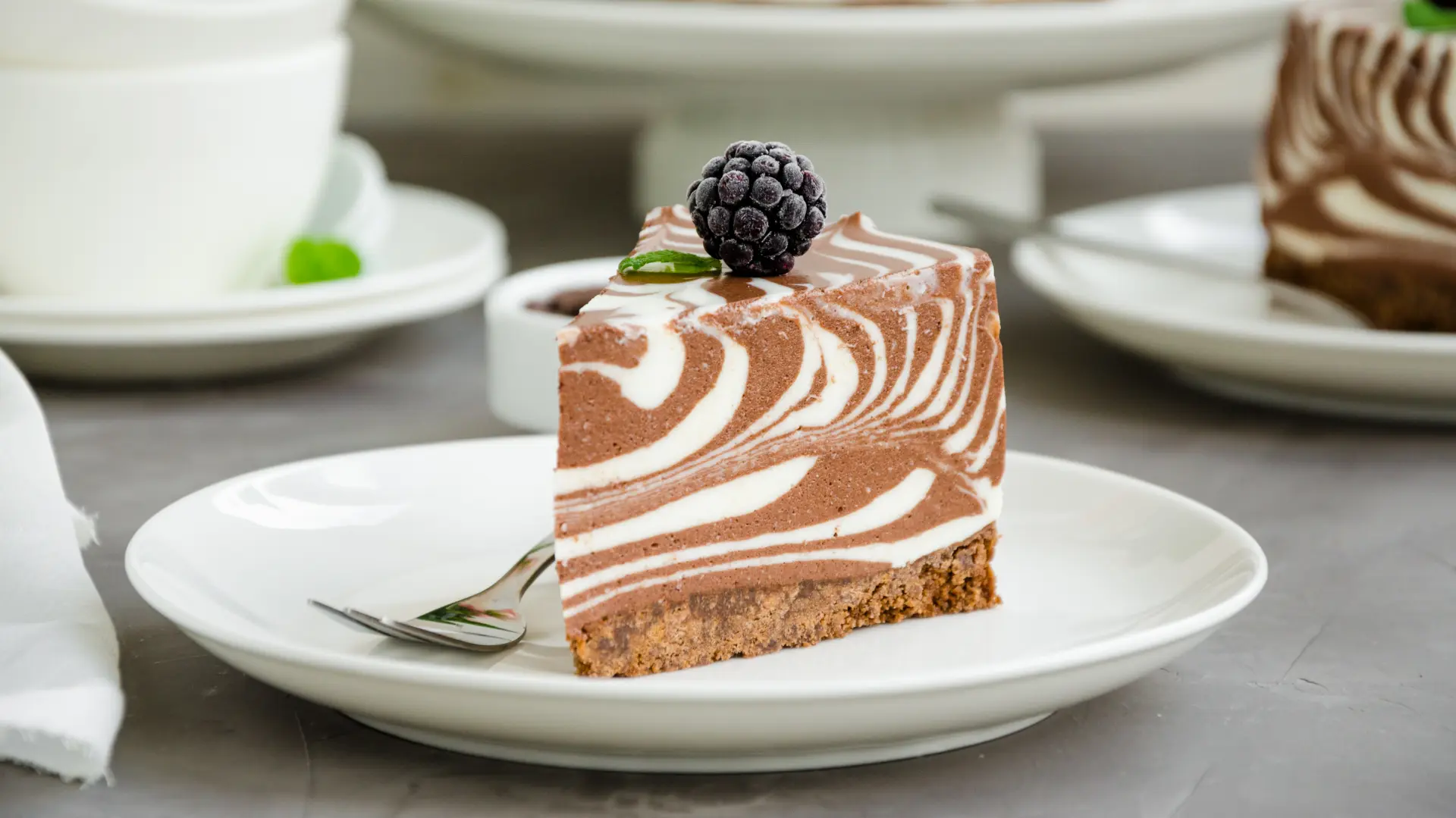 shutterstock_1711763806 zebra čizkejk kolač torta 4-69776b4b3fbb9.webp