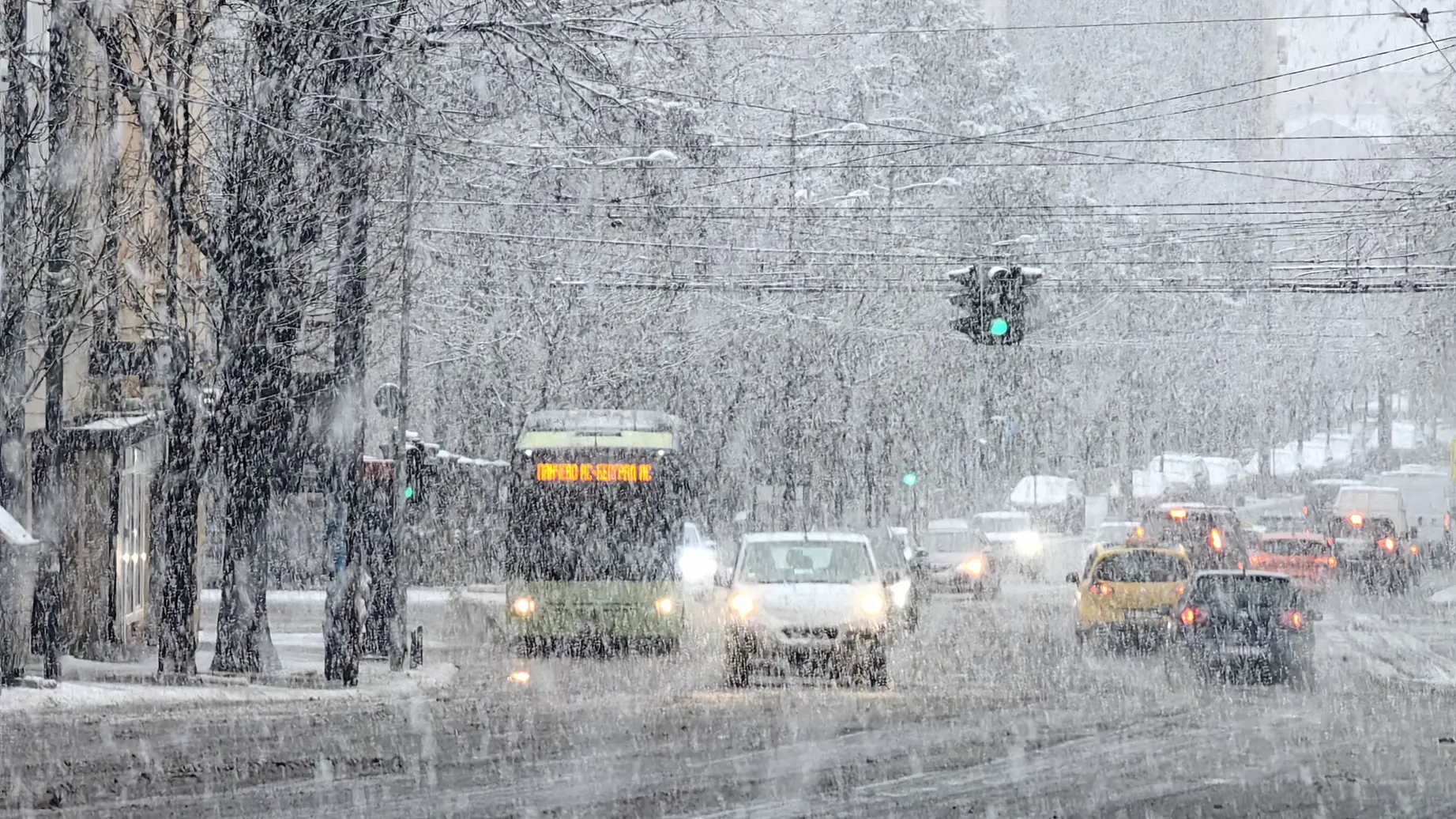 sneg u beogradu, beograd, saobraćaj po snegu, vozila po na snegu, vožnja po snegu - 3 jan 2026 - TANJUG ALEKSANDAR PALAJIĆ (1)-695925880e4e5.webp