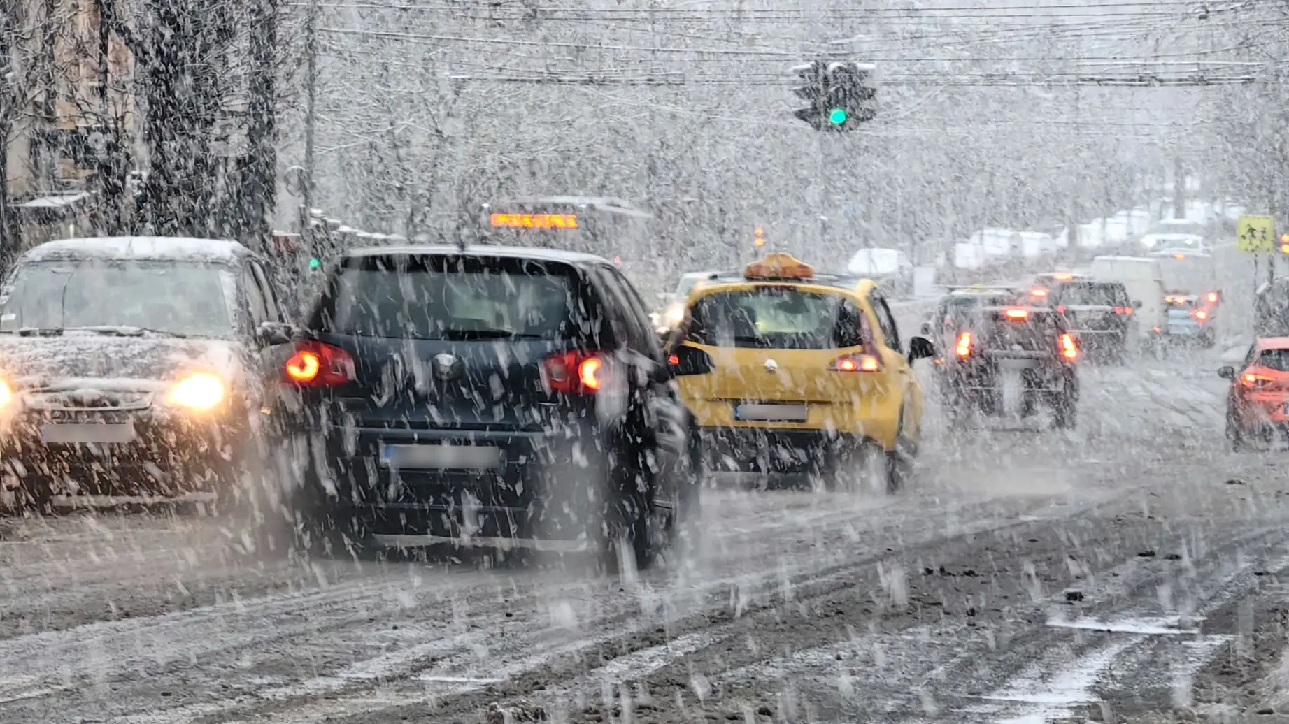 sneg u beogradu, beograd, saobraćaj po snegu, vozila po na snegu, vožnja po snegu - 3 jan 2026 - TANJUG ALEKSANDAR PALAJIĆ (2)-6959257930bb6.webp