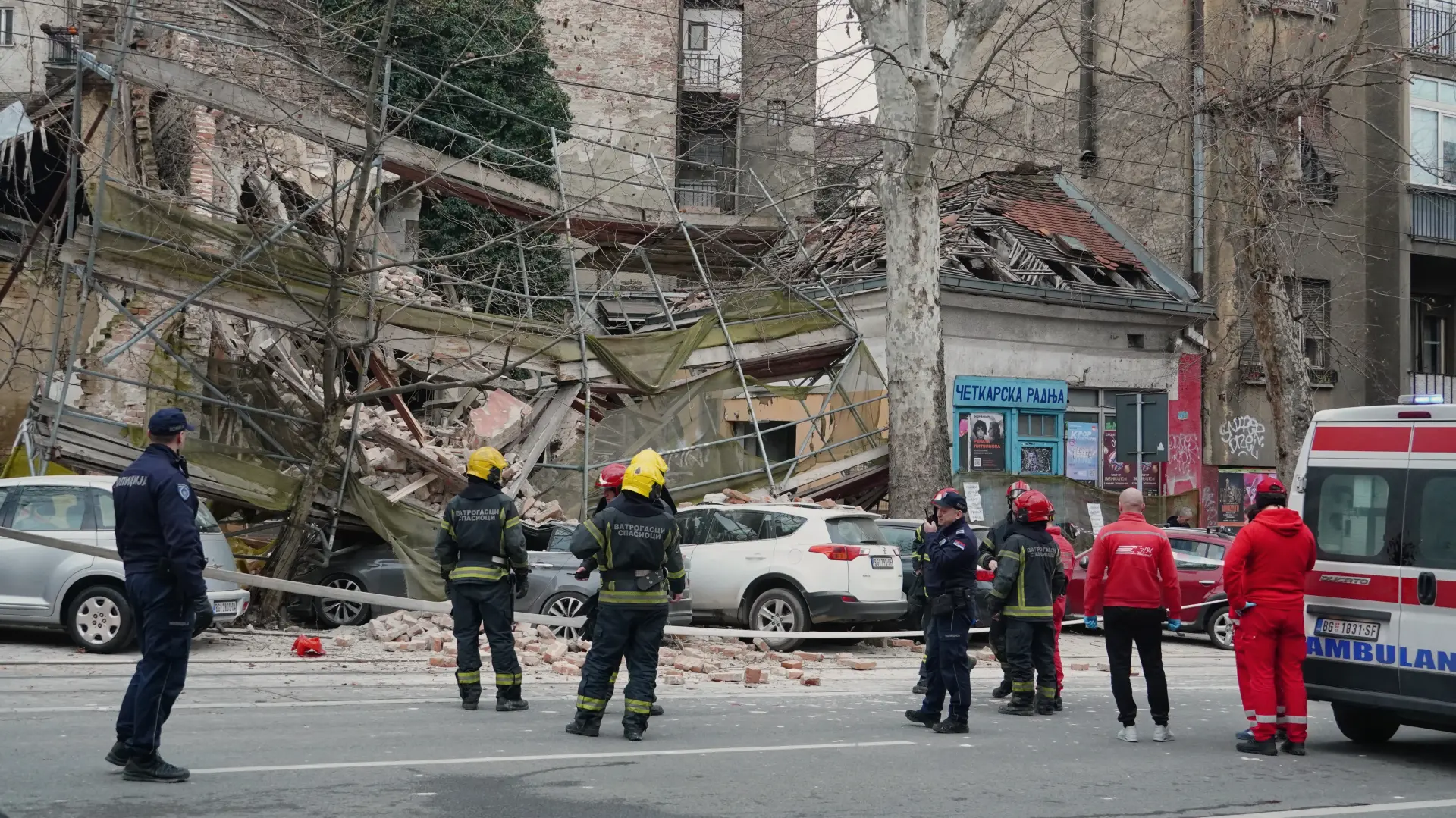 urušena zgrada Džordža Vašingtona Beograd (5)-697e03396f765.webp