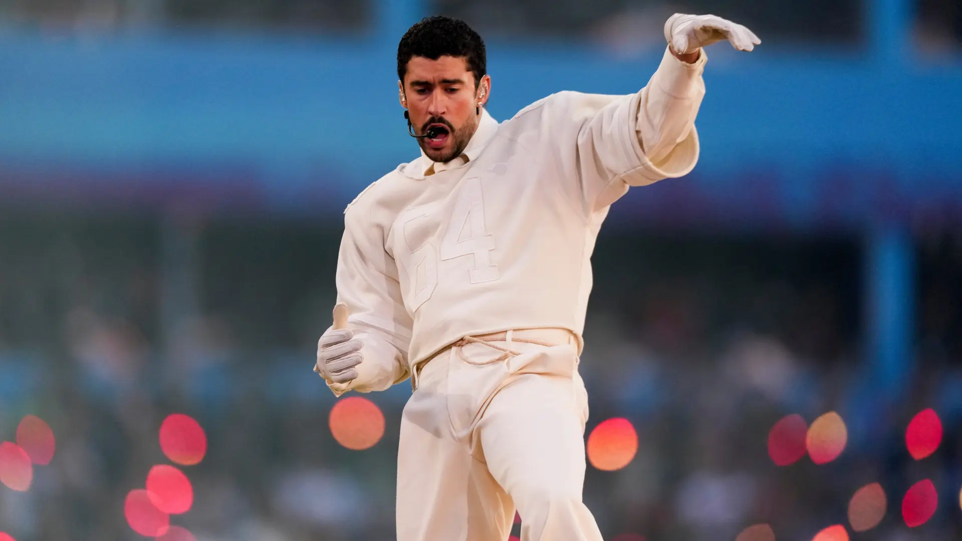 AP PhotoMorry Gash 1 Bad Bunny Superboul superbowl bed bani-6989c83f623eb.webp