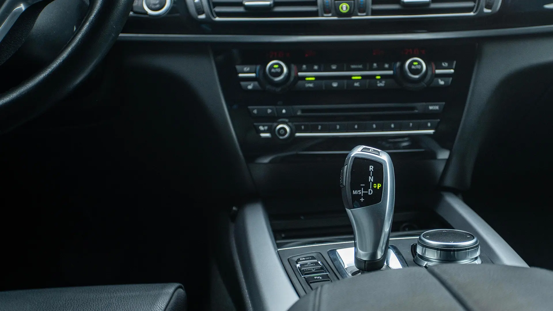 Automobil menjač radio-6999b2567041b.webp