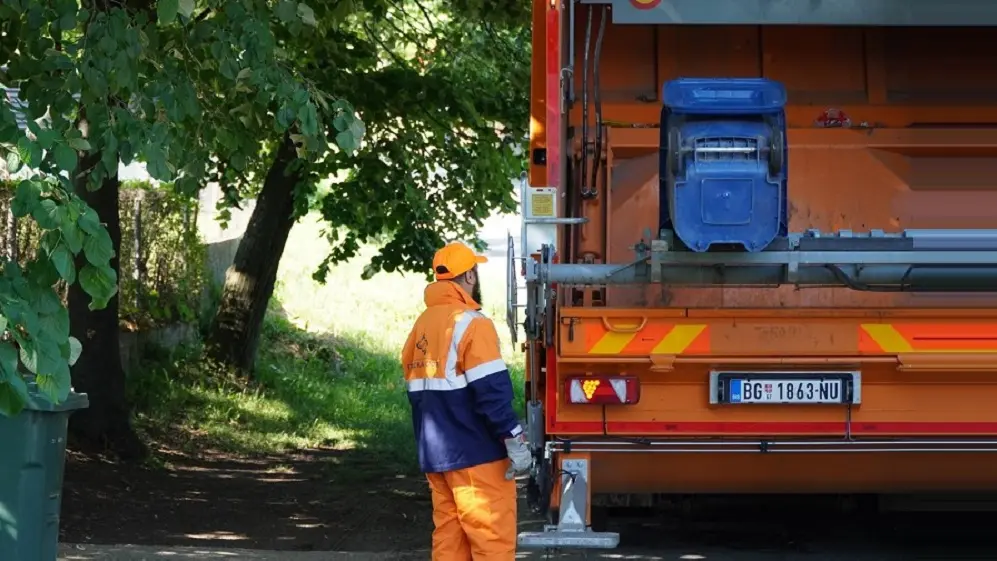 Kamion Gradska čistoća đubretari smeće-699ed56fdad19.webp