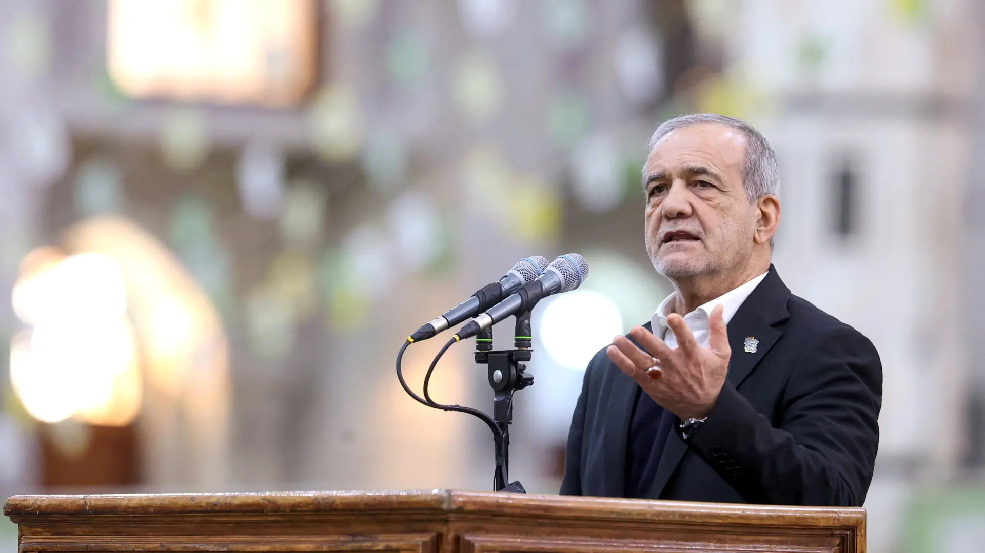 Masud Pezeškijan-6981a726b7e06.webp