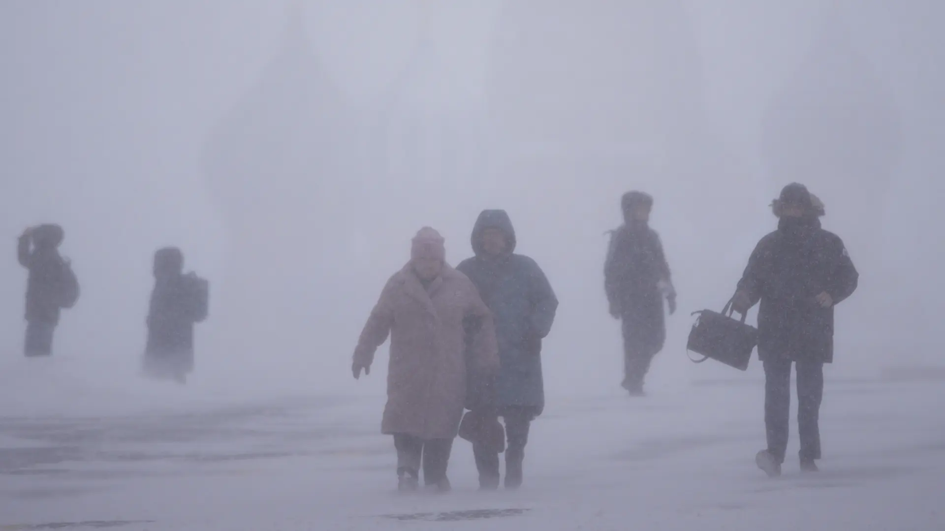 Moskva sneg snežni nanosi zima Rusija (3)-699965bf3f34c.webp