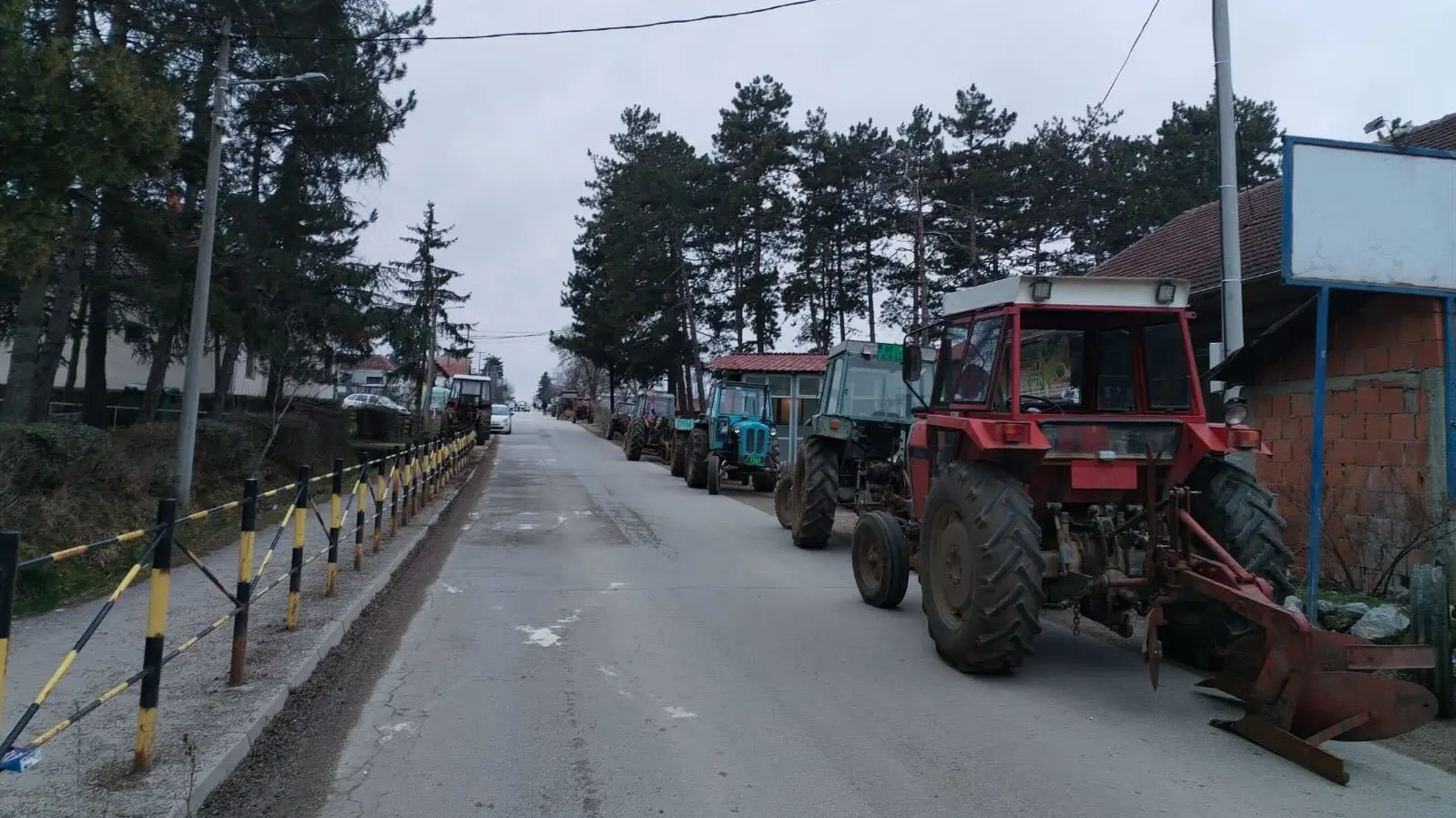 Protest poljoprivredika i mlekara, selo Bare, opština Kragujevac-69941c437ce5f.webp