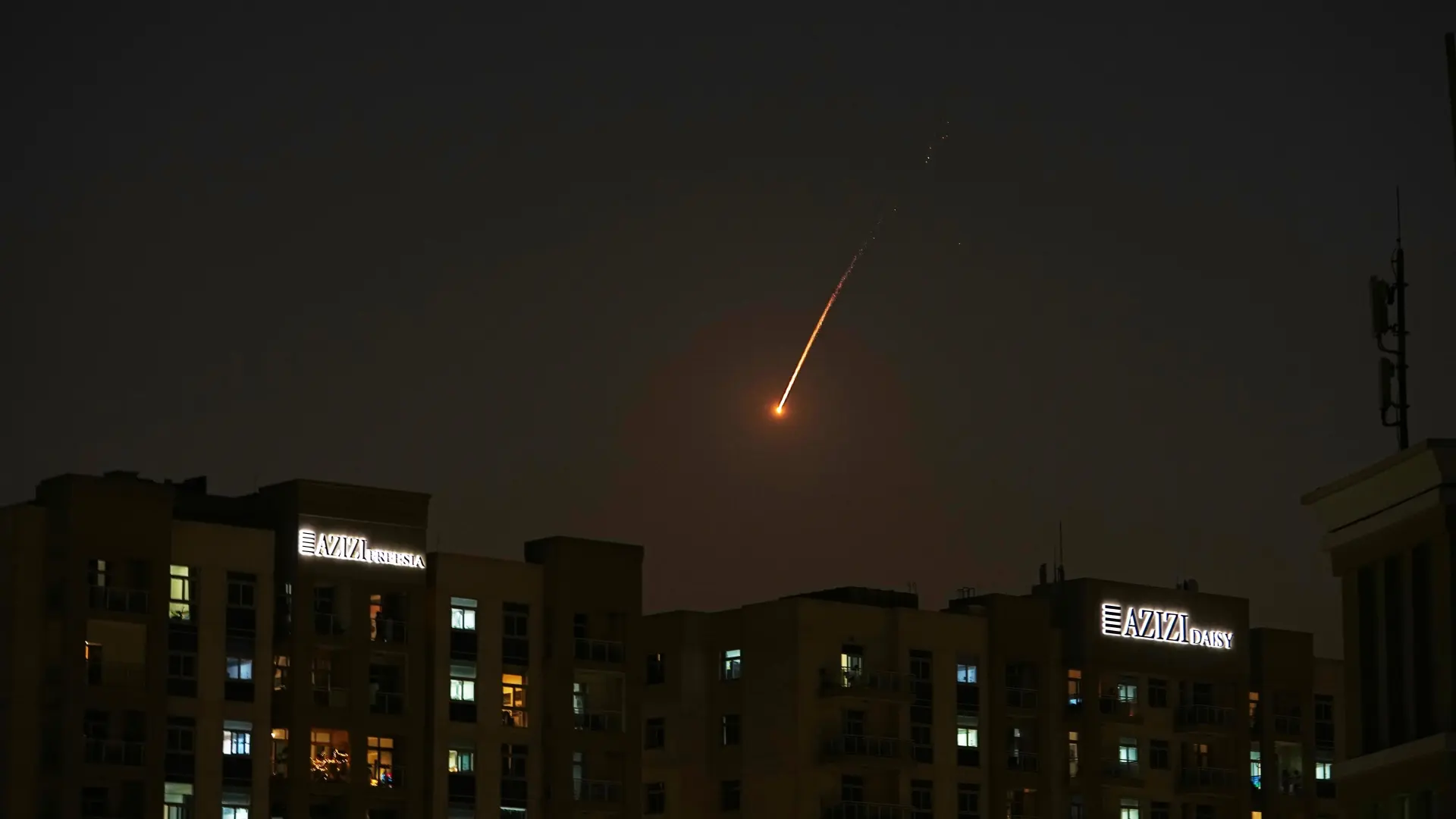 Tan2026-02-2816222085_8 dubai napad iran AP PhotoFatima Shbair-69a3171610212.webp