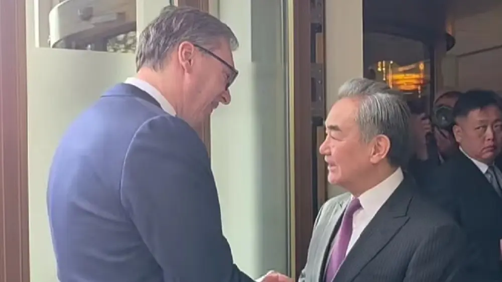 Vučić i Veng-698f46b36ab79.webp