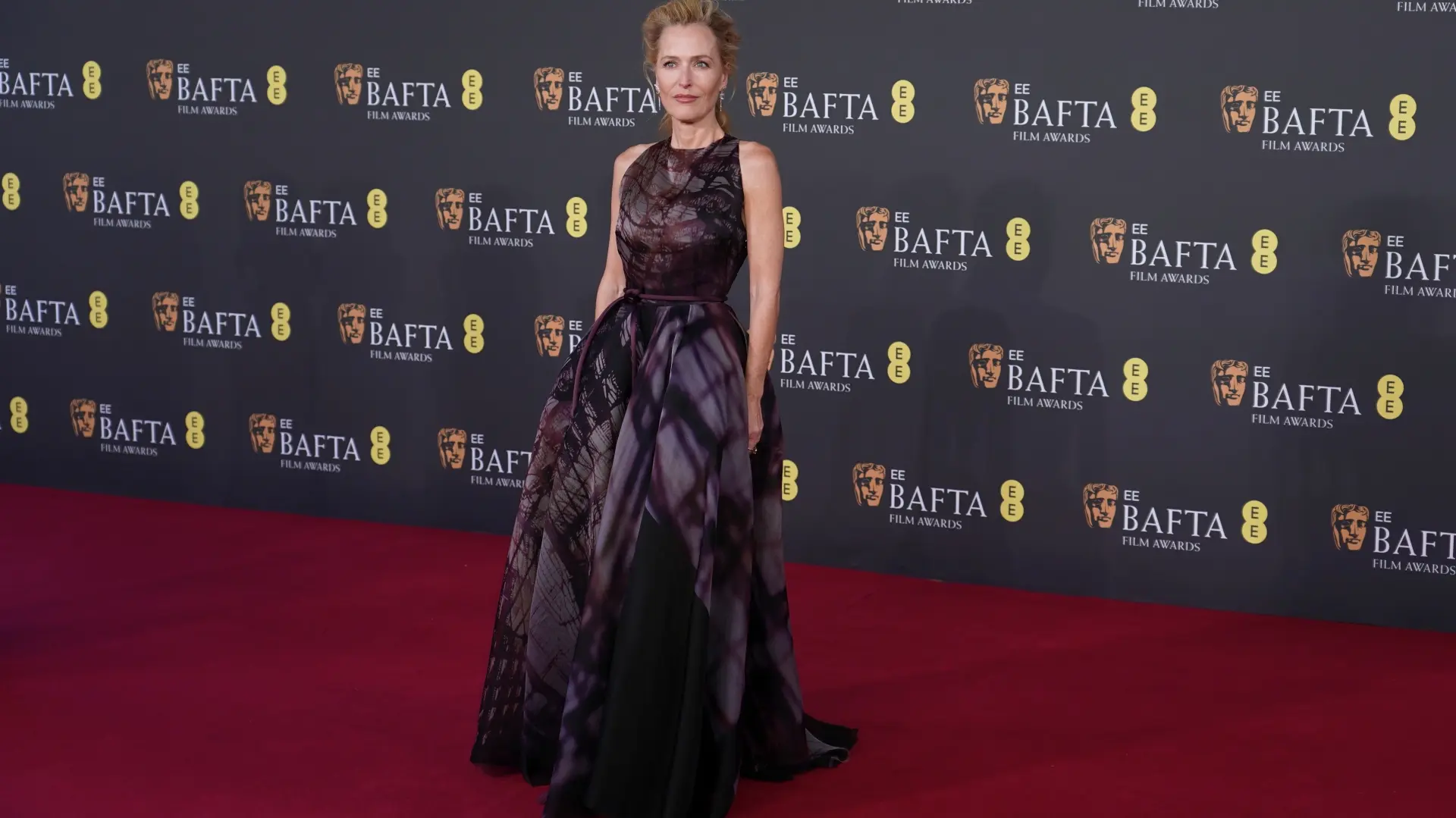 džilijan anderson-699dc2cee98f6.webp