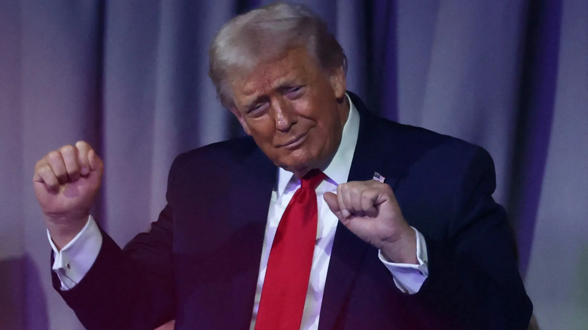 donald tramp - Pool via REUTERS Dan Mullan File Photo - 2026-01-06T182611Z_1491706009_RC2JAIAAILJG_RTRMADP_3_USA-TRUMP-MELANIA-69837ac30e05d.webp