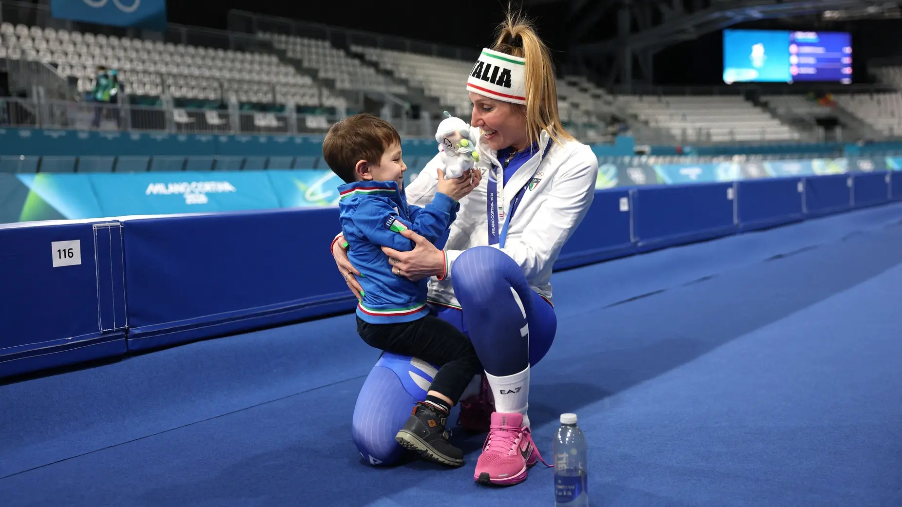 frančeska lolobriđida - REUTERS - 2026-02-07T172117Z_1162844709_UP1EM271C7GX1_RTRMADP_3_OLYMPICS-2026-SPEEDSKATING-6989dc2d7b255.webp