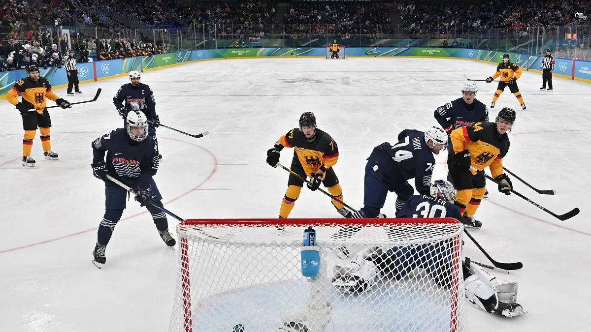 hokejasi francuske Alexander NemenovPool Photo via AP-699473363d1af.webp