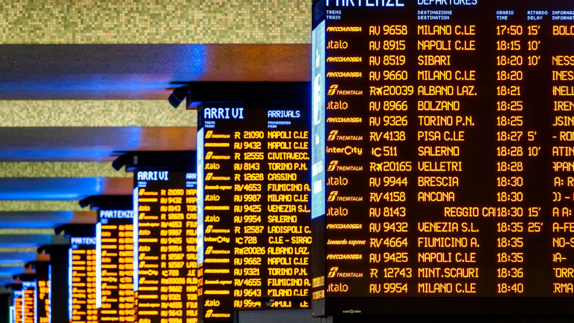 italija železnica shutterstock-699069a7e94e3.webp