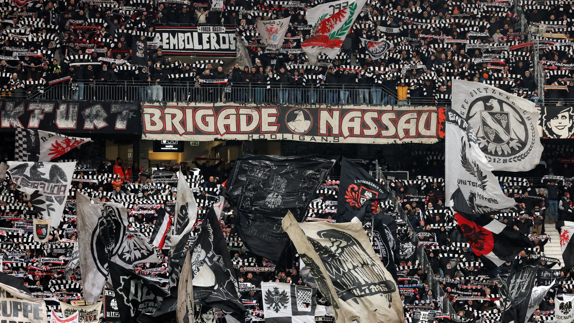 navijaci fk ajntraht REUTERSHeiko Becker-69a08e5579844.webp